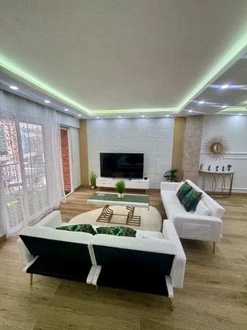 Apartamento de 4 habitaciones en Centro - Muelle Pesquero, Torrevieja en venta - 285.000 € (Ref: 10010201)