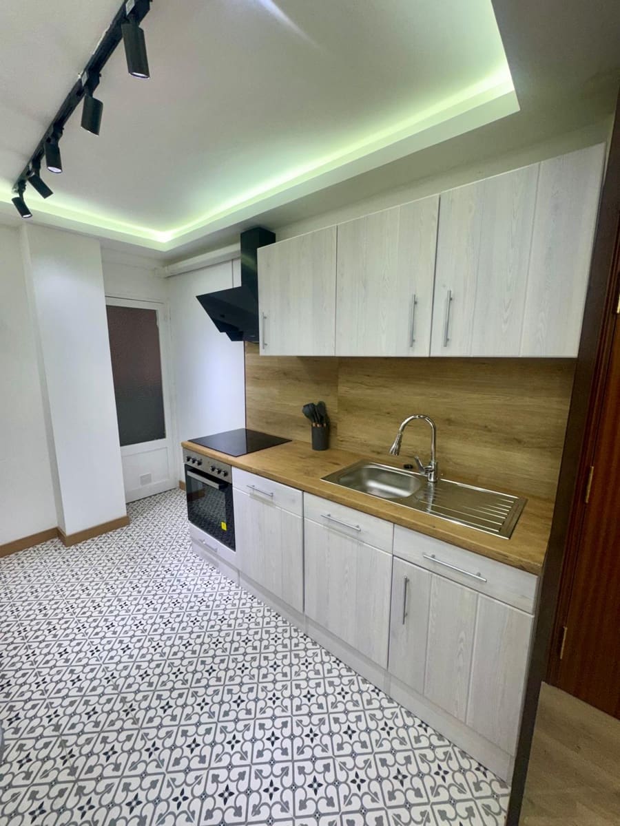4 bedroom Apartment for sale in Torrevieja - € 285,000 (Ref: 10010201)