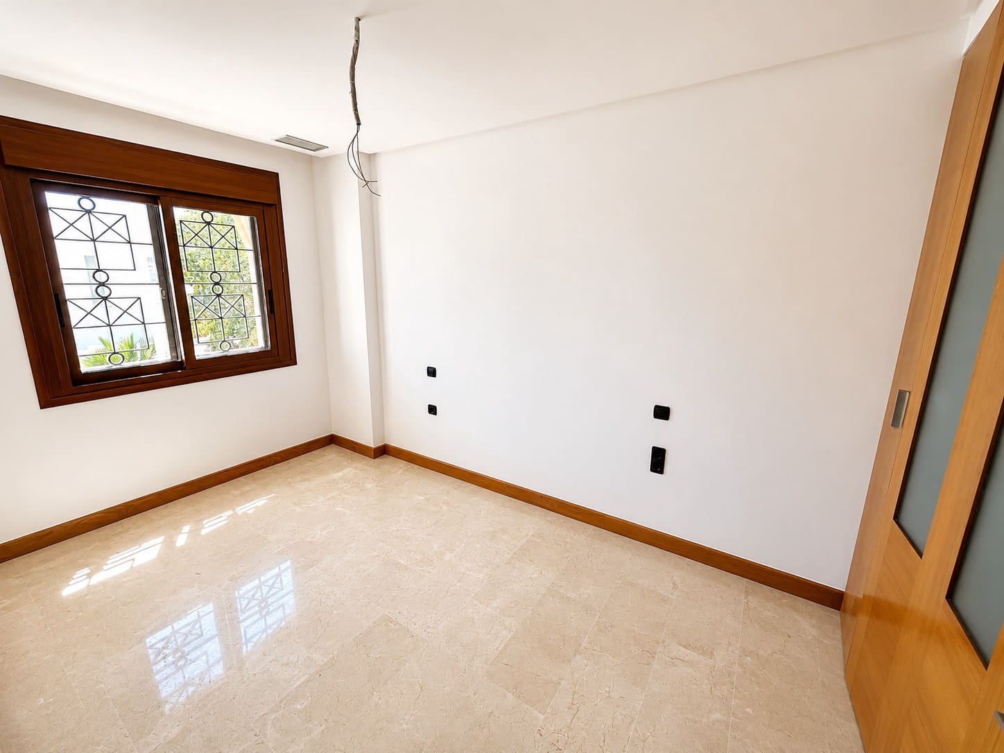 3 soveværelse Rækkehus til salg i Guardamar del Segura med swimmingpool garage - € 335.000 (Ref: 10010205)