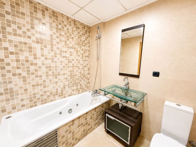 3 soveværelse Rækkehus til salg i Los Secanos, Guardamar del Segura med swimmingpool garage - € 335.000 (Ref: 10010205)
