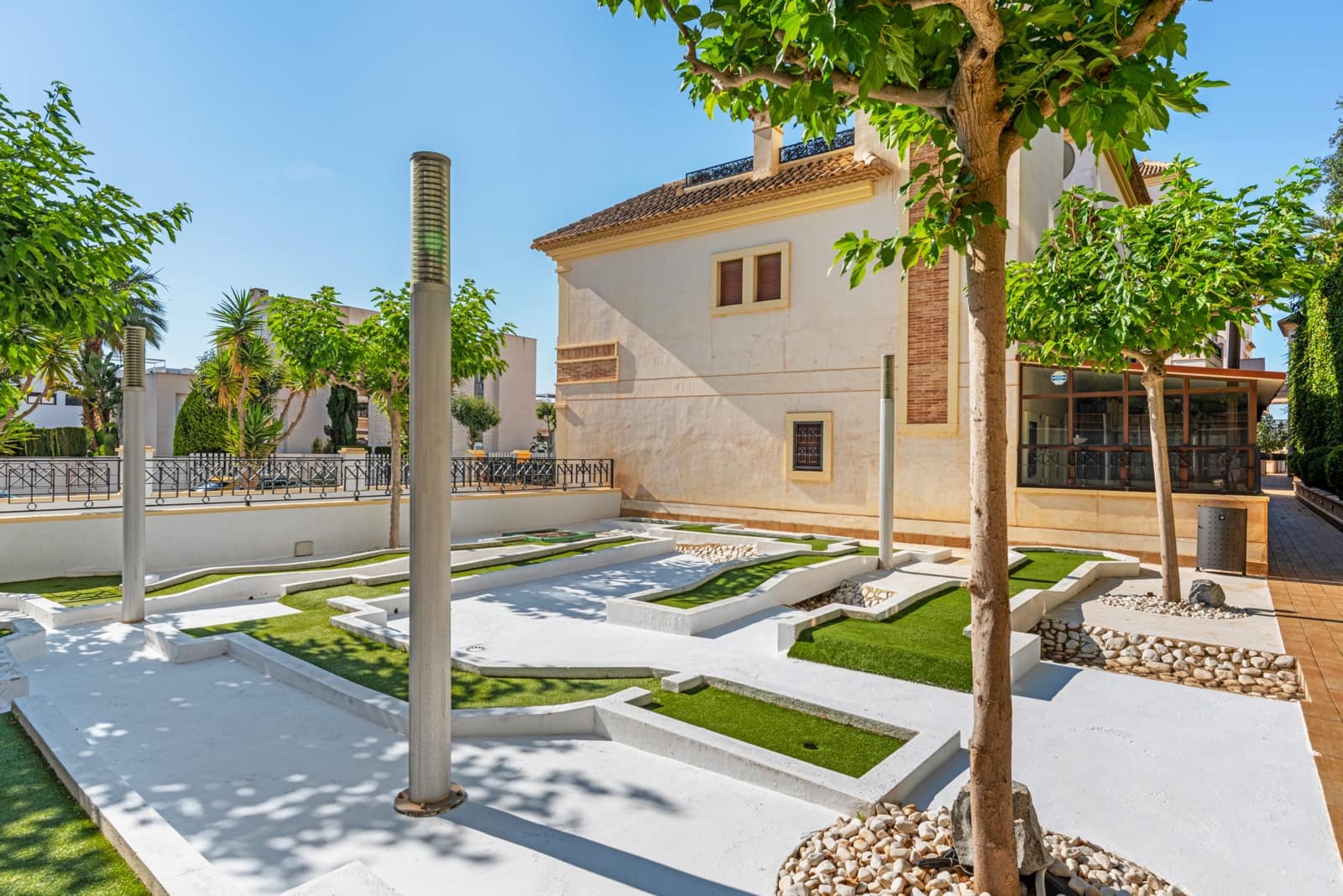 3 soveværelse Rækkehus til salg i Guardamar del Segura med swimmingpool garage - € 335.000 (Ref: 10010205)