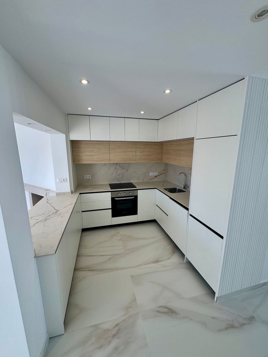 Chalet de 3 habitaciones en Torrevieja en venta - 665.000 € (Ref: 10010207)