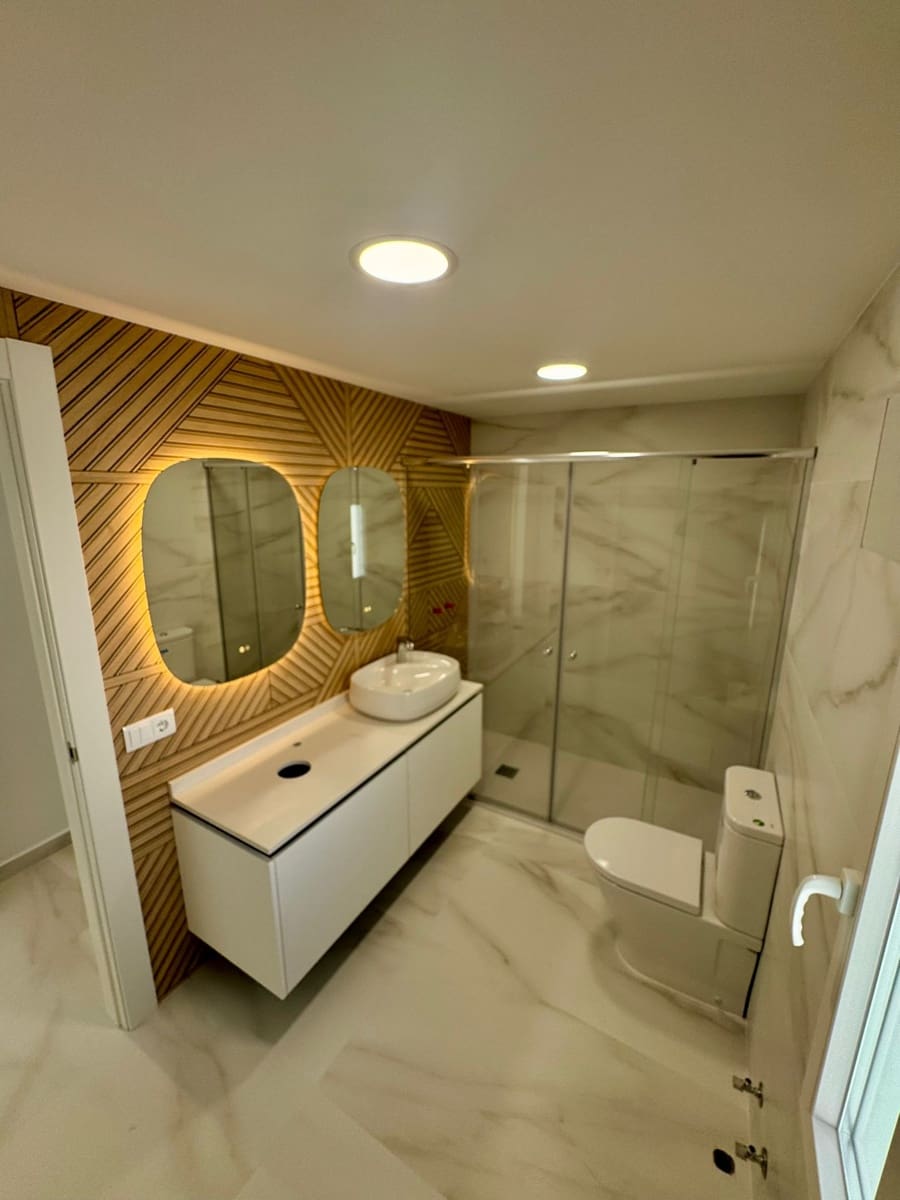 Chalet de 3 habitaciones en Torrevieja en venta - 665.000 € (Ref: 10010207)