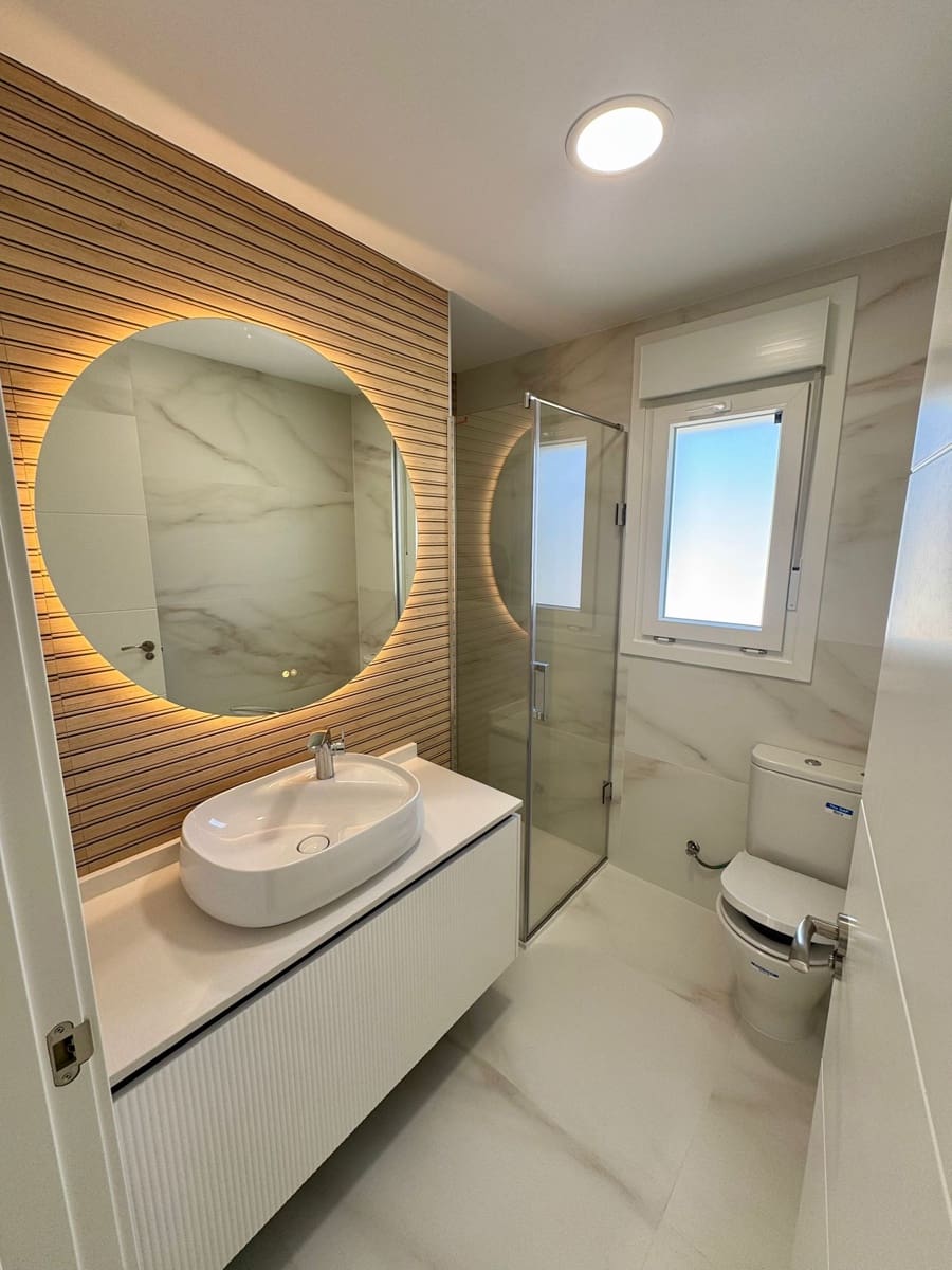 Chalet de 3 habitaciones en Torrevieja en venta - 665.000 € (Ref: 10010207)
