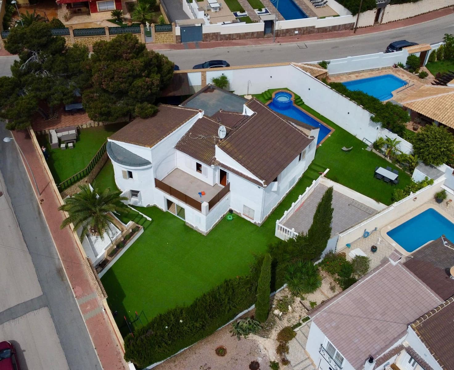 Chalet de 3 habitaciones en Torrevieja en venta - 665.000 € (Ref: 10010207)