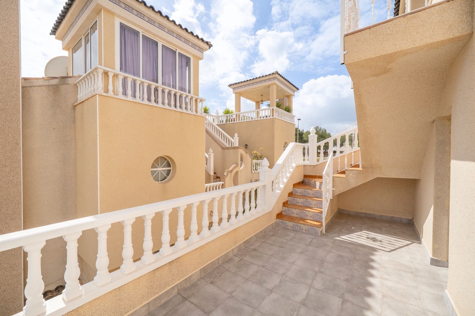 4 quarto Moradia para venda em Orihuela Costa com piscina - 460 000 € (Ref: 10012514)