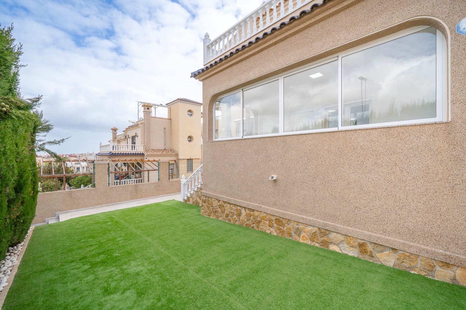 4 quarto Moradia para venda em Orihuela Costa com piscina - 460 000 € (Ref: 10012514)