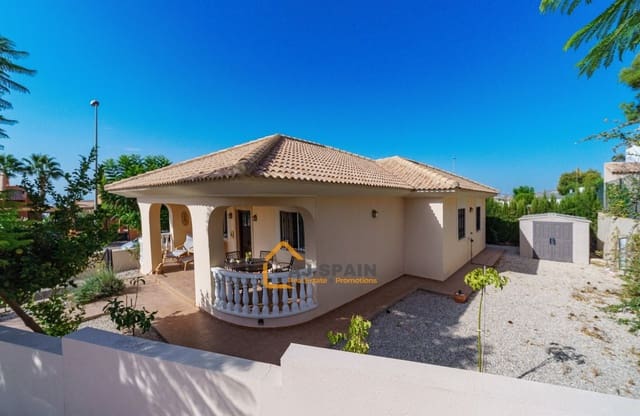 3 soveværelse Villa til salg i Fortuna med swimmingpool - € 249.000 (Ref: 10014948)