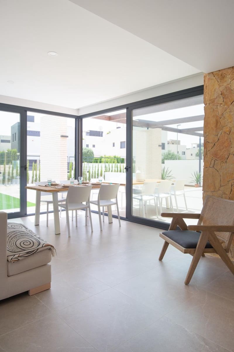 4 soveværelse Villa til salg i Campoamor med swimmingpool - € 1.160.000 (Ref: 10018834)