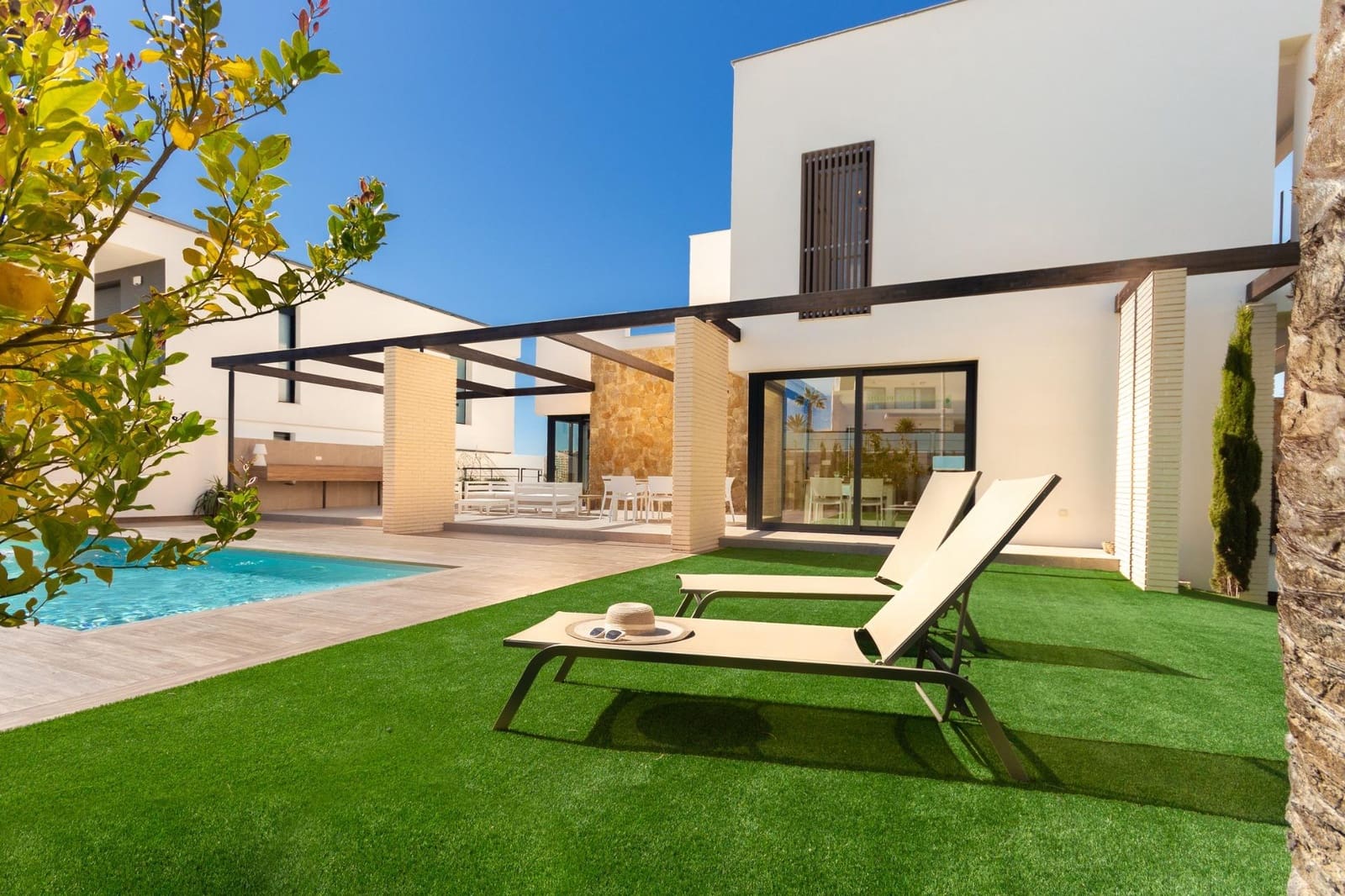 4 soveværelse Villa til salg i Campoamor med swimmingpool - € 1.160.000 (Ref: 10018834)