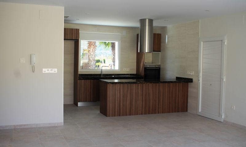 3 quarto Moradia para venda em La Romana com piscina - 375 000 € (Ref: 10018841)