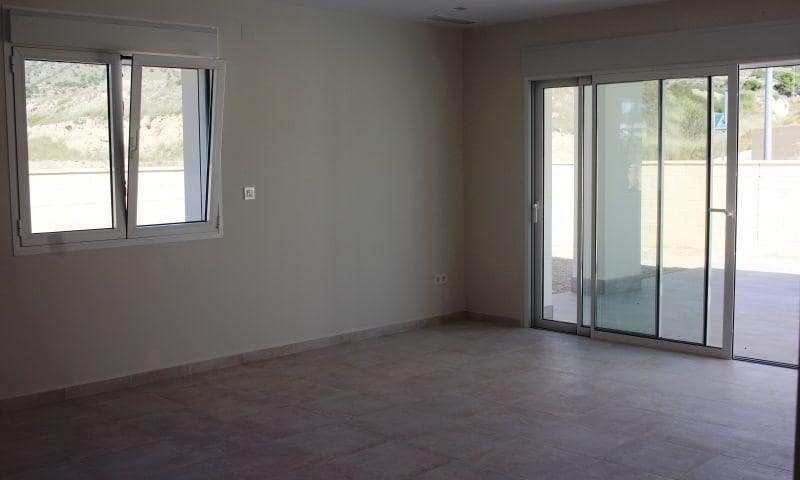 3 quarto Moradia para venda em La Romana com piscina - 375 000 € (Ref: 10018841)