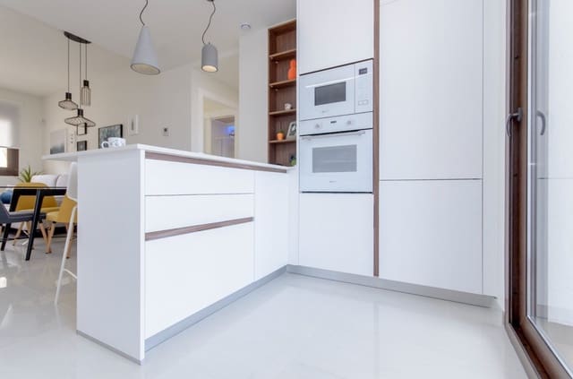 3 quarto Apartamento para venda em Los Balcones com piscina - 310 000 € (Ref: 10018845)
