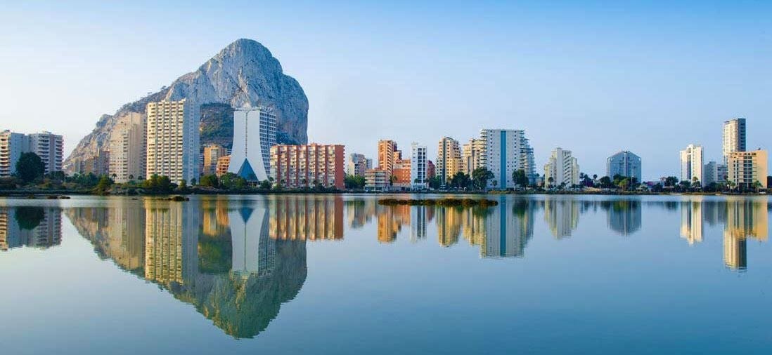 Apartamento de 2 habitaciones en Calpe / Calp en venta con piscina garaje - 620.000 € (Ref: 10018851)