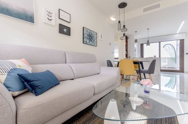 Apartamento de 2 habitaciones en Los Balcones en venta con piscina - 300.000 € (Ref: 10018853)