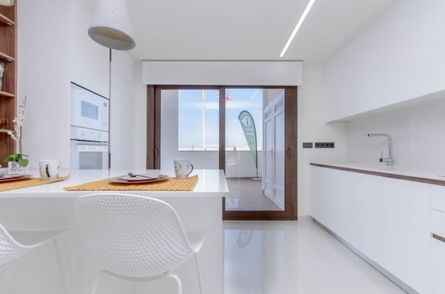Apartamento de 2 habitaciones en Los Balcones en venta con piscina - 300.000 € (Ref: 10018853)