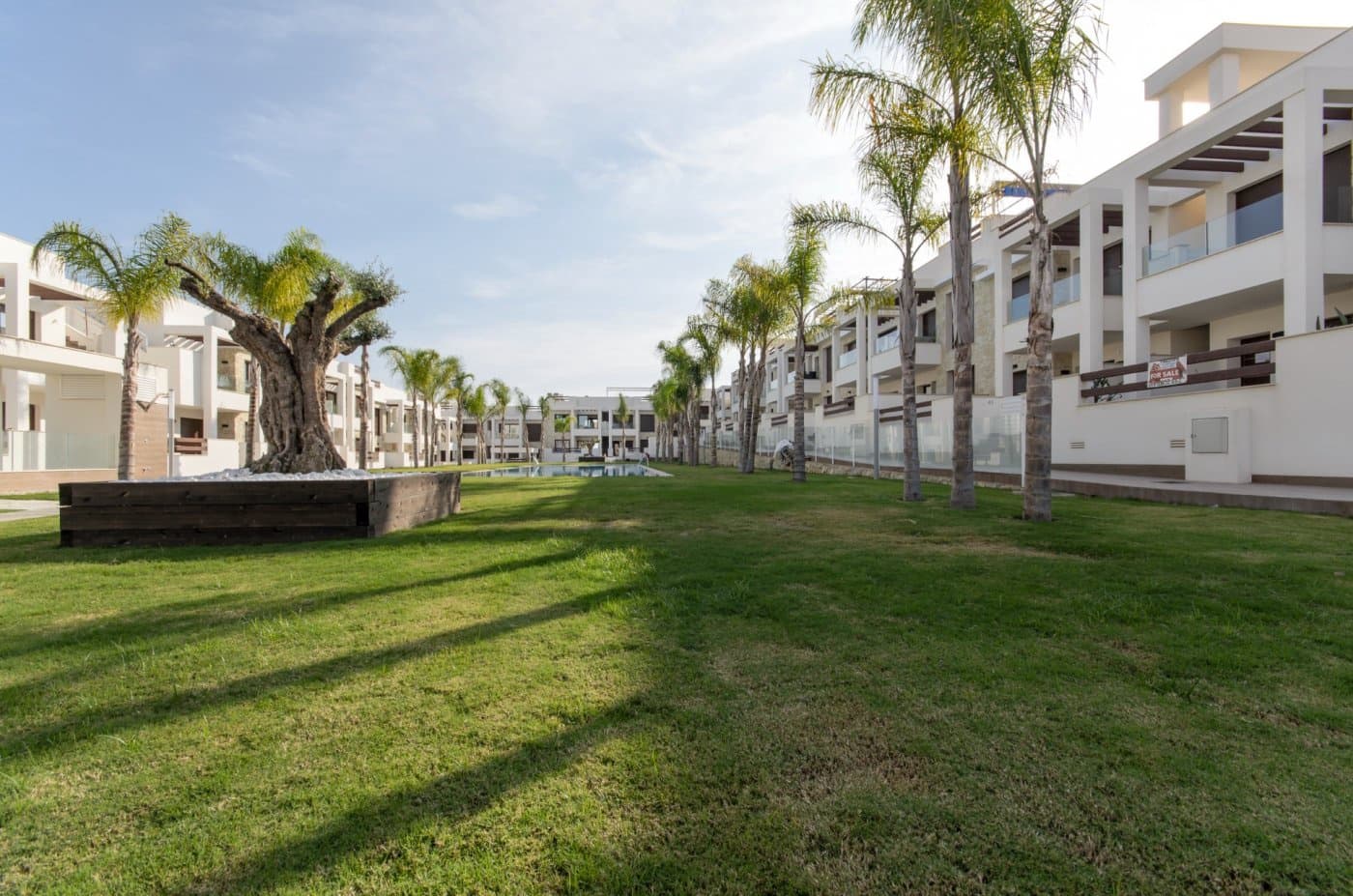 Apartamento de 2 habitaciones en Los Balcones en venta con piscina - 300.000 € (Ref: 10018853)