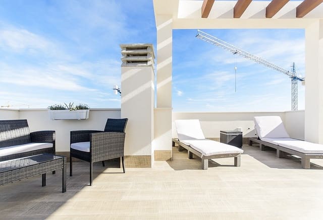 Chalet de 3 habitaciones en Los Montesinos en venta con piscina garaje - 485.000 € (Ref: 10018856)