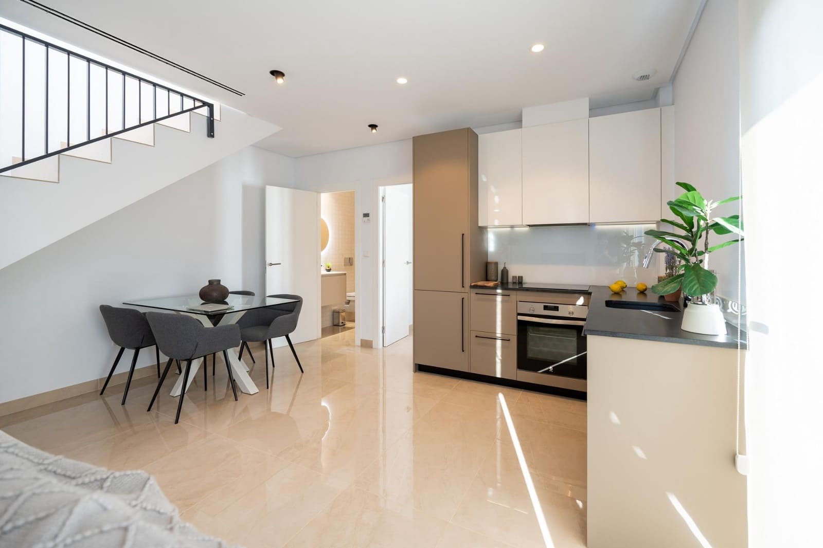 3 soveværelse Semi-Rækkehus til salg i Gran Alacant med swimmingpool - € 410.000 (Ref: 10018878)