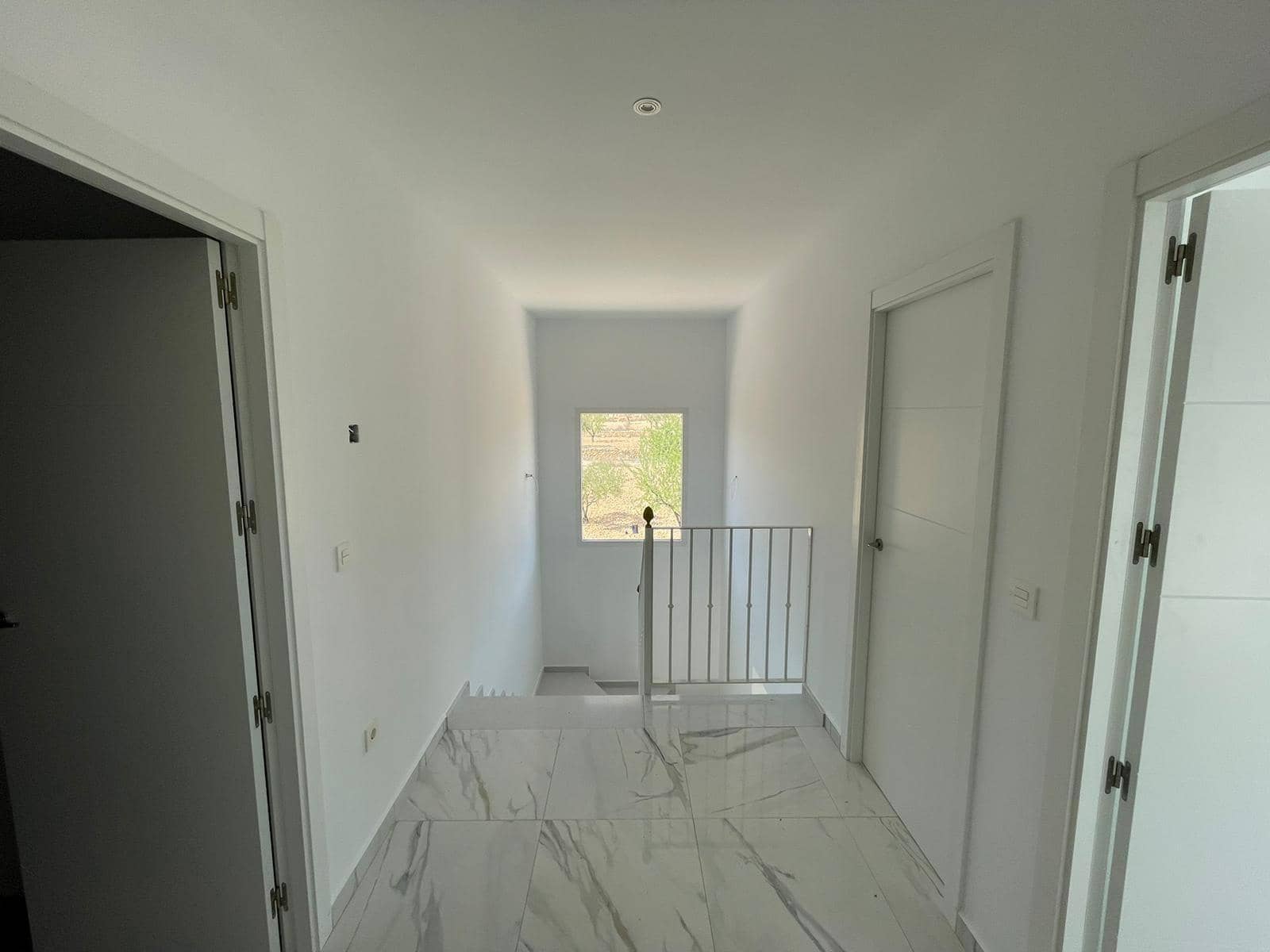 6 bedroom Villa for sale in Pinoso with pool garage - € 611,000 (Ref: 10020168)