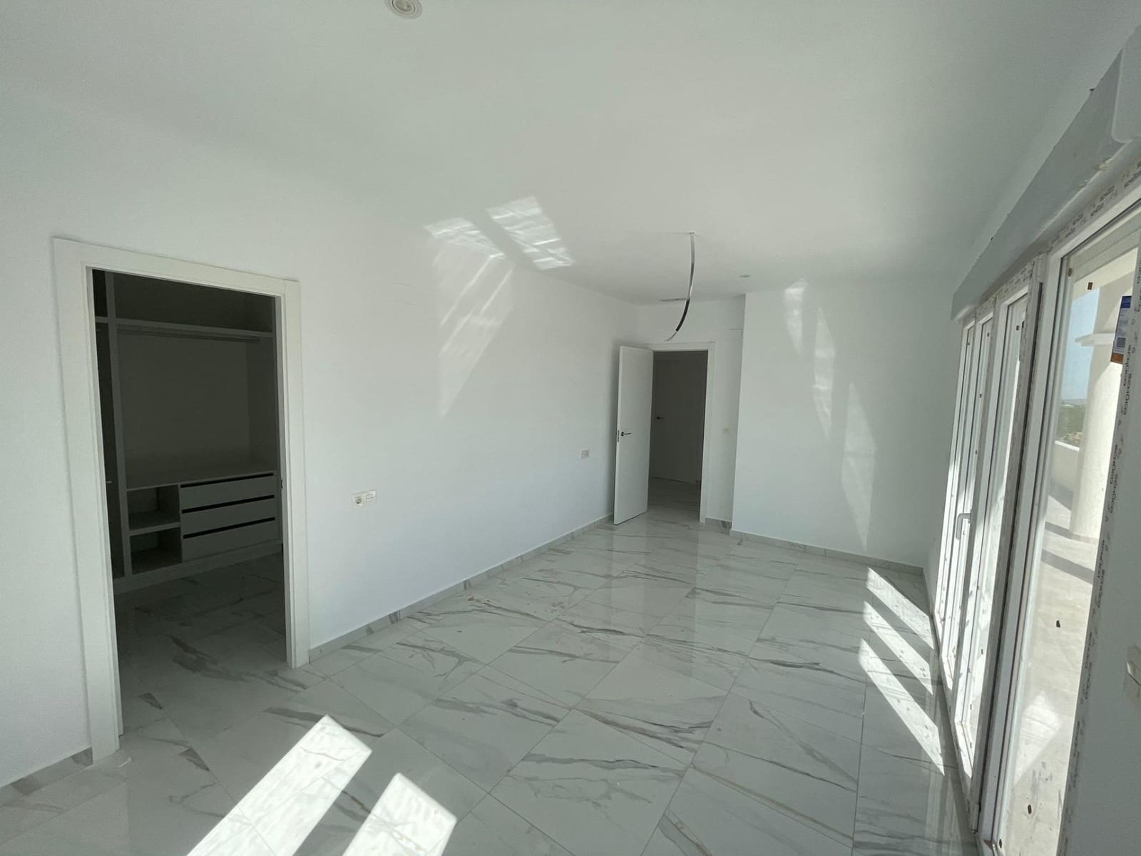 6 bedroom Villa for sale in Pinoso with pool garage - € 611,000 (Ref: 10020168)