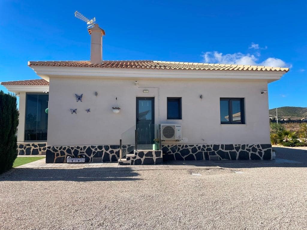 3 slaapkamer Villa te koop in Pinoso met zwembad garage - € 332.000 (Ref: 10020172)