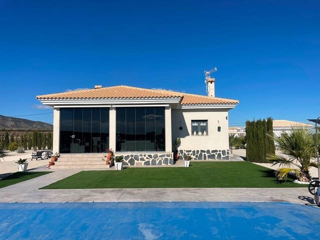 3 slaapkamer Villa te koop in Pinoso met zwembad garage - € 332.000 (Ref: 10020172)