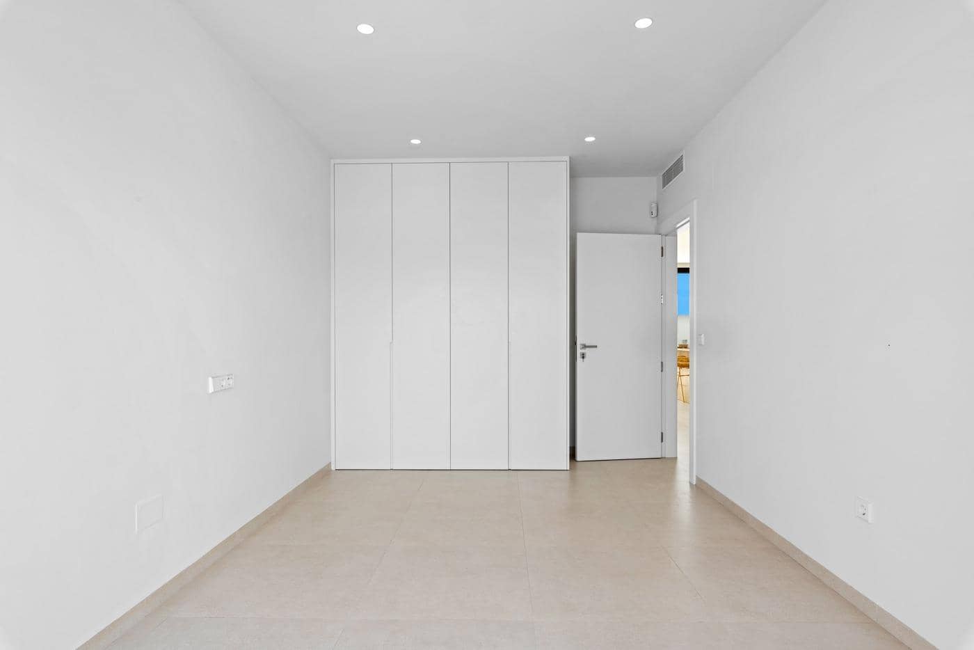 Pareado de 3 habitaciones en Los Alcázares en venta con piscina garaje - 519.900 € (Ref: 10020196)