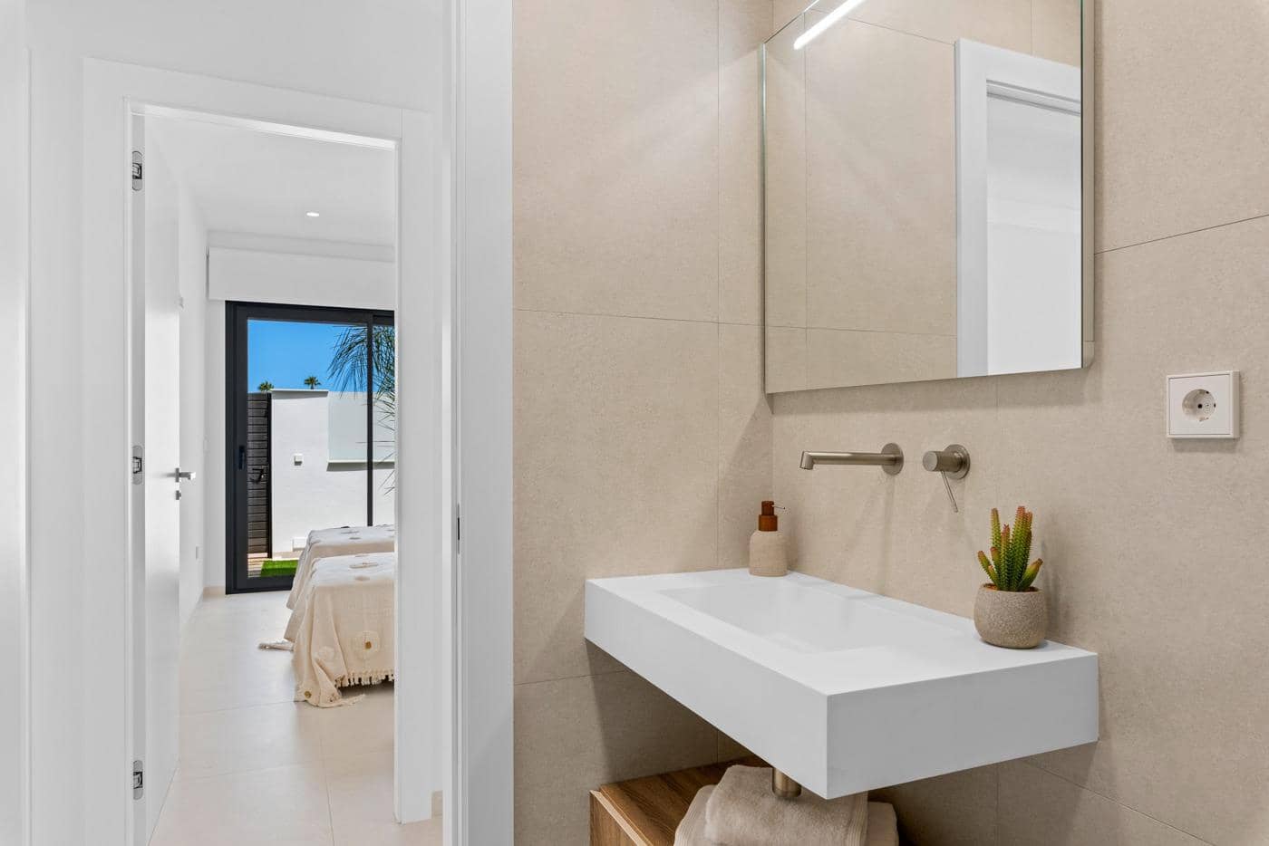 Pareado de 3 habitaciones en Los Alcázares en venta con piscina garaje - 519.900 € (Ref: 10020196)
