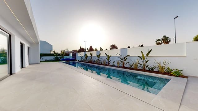 Chalet de 3 habitaciones en Las Lomas de Rame - Bahía Bella, Los Alcázares en venta con piscina garaje - 719.900 € (Ref: 10020198)