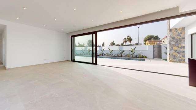 Chalet de 3 habitaciones en Las Lomas de Rame - Bahía Bella, Los Alcázares en venta con piscina garaje - 719.900 € (Ref: 10020198)