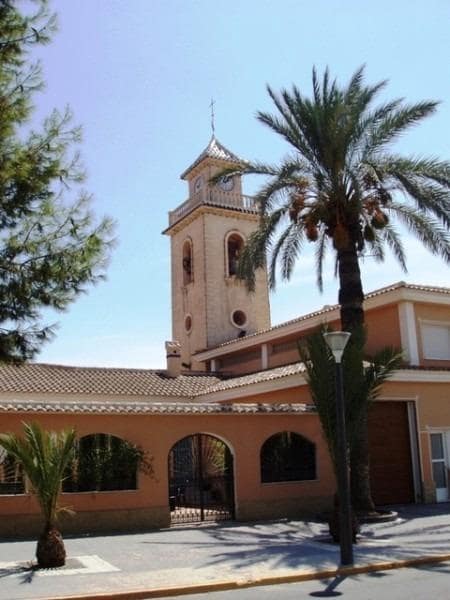 3 sypialnia Willa na sprzedaż w Los Montesinos z basenem garażem - 535 000 € (Ref: 10020200)