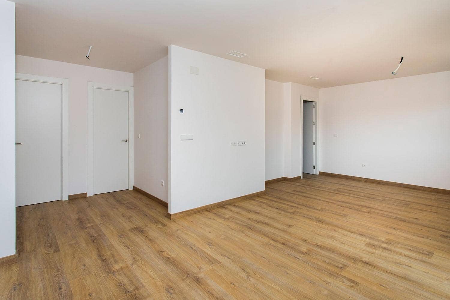 Apartamento de 3 habitaciones en Hondón de las Nieves en venta - 215.000 € (Ref: 10020201)