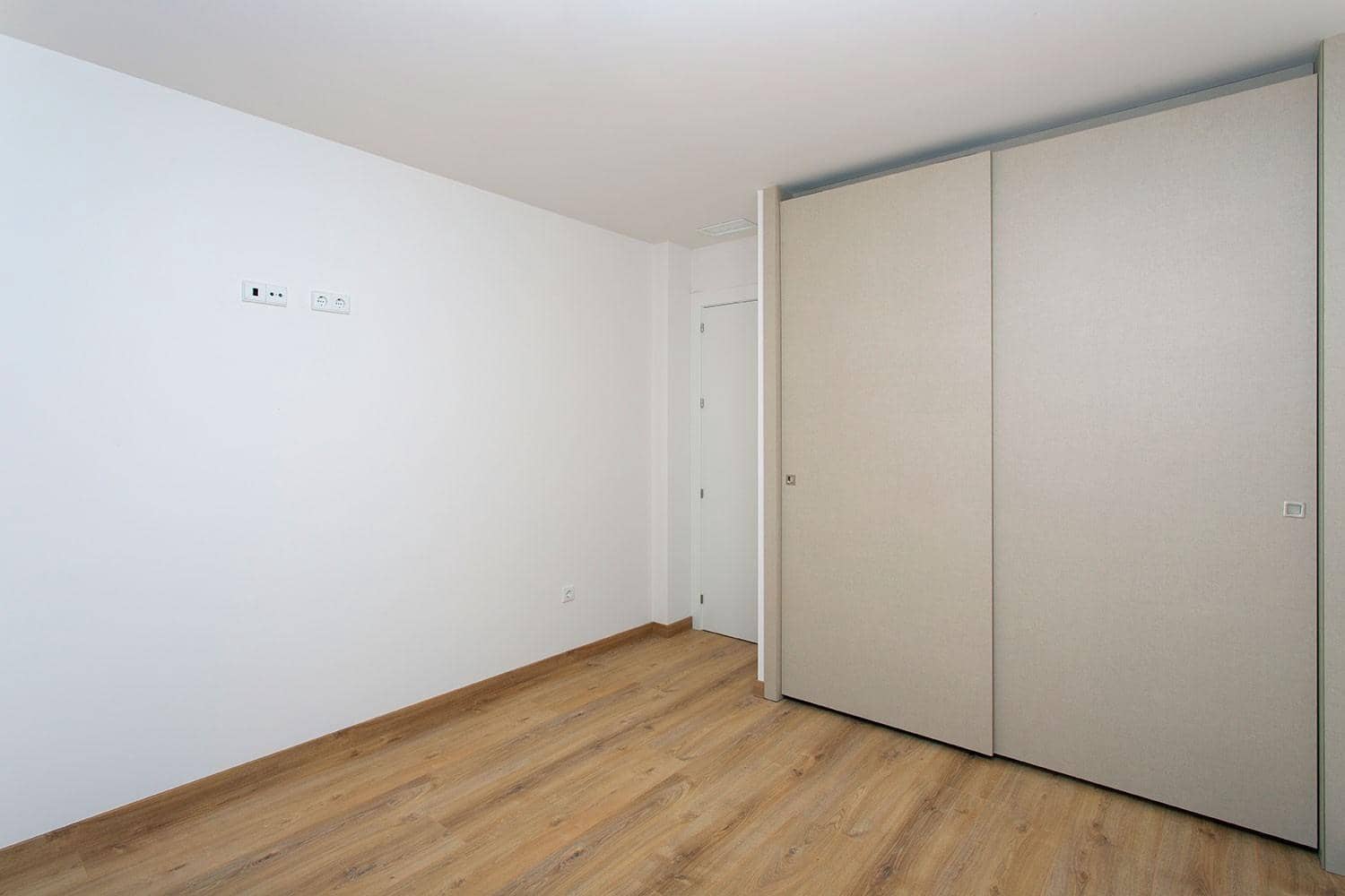 Apartamento de 3 habitaciones en Hondón de las Nieves en venta - 215.000 € (Ref: 10020201)