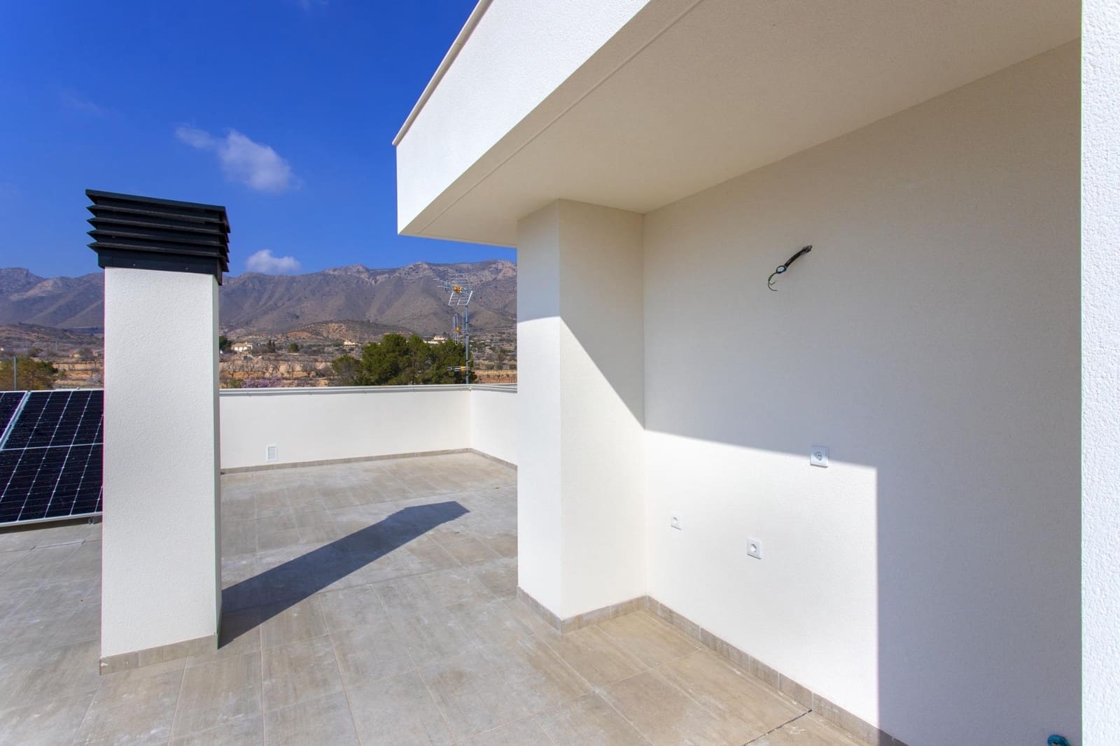 Apartamento de 3 habitaciones en Hondón de las Nieves en venta - 215.000 € (Ref: 10020202)