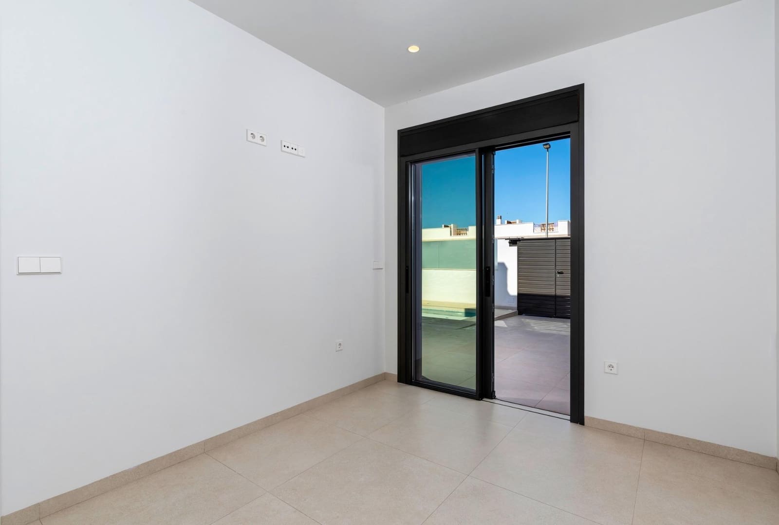 Chalet de 3 habitaciones en San Javier en venta con piscina garaje - 504.300 € (Ref: 10020225)