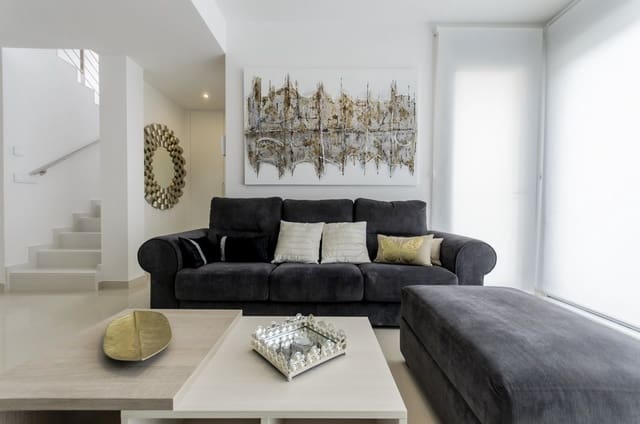 4 bedroom Villa for sale in San Miguel de Salinas with pool - € 630,000 (Ref: 10026338)