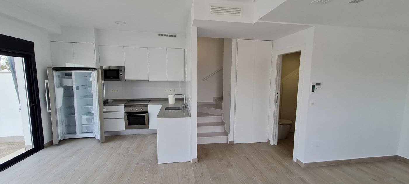 Chalet de 3 habitaciones en Orihuela Costa en venta con piscina - 549.900 € (Ref: 10026345)