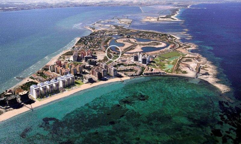3 sypialnia Willa na sprzedaż w La Manga del Mar Menor z basenem - 780 000 € (Ref: 10026382)