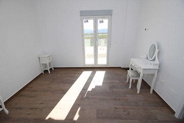 4 slaapkamer Villa te koop in Pinoso met zwembad - € 375.000 (Ref: 10026393)