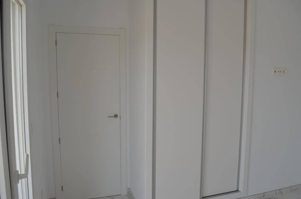 4 Zimmer Villa zu verkaufen in Pinoso mit Pool - 505.000 € (Ref: 10026396)