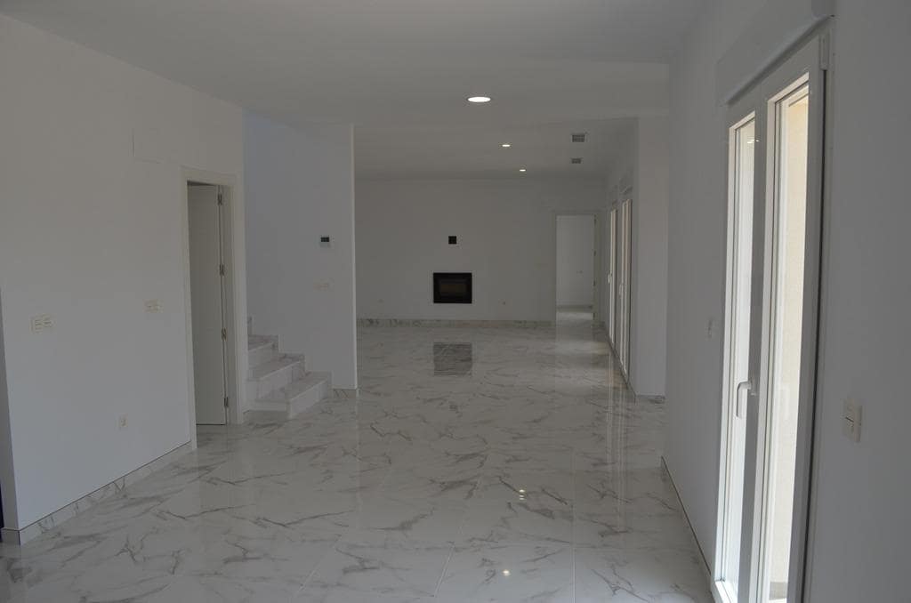 4 sypialnia Willa na sprzedaż w Pinoso z basenem - 505 000 € (Ref: 10026396)