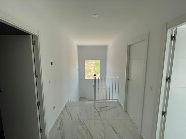 6 quarto Moradia para venda em Pinoso com piscina - 611 000 € (Ref: 10026398)