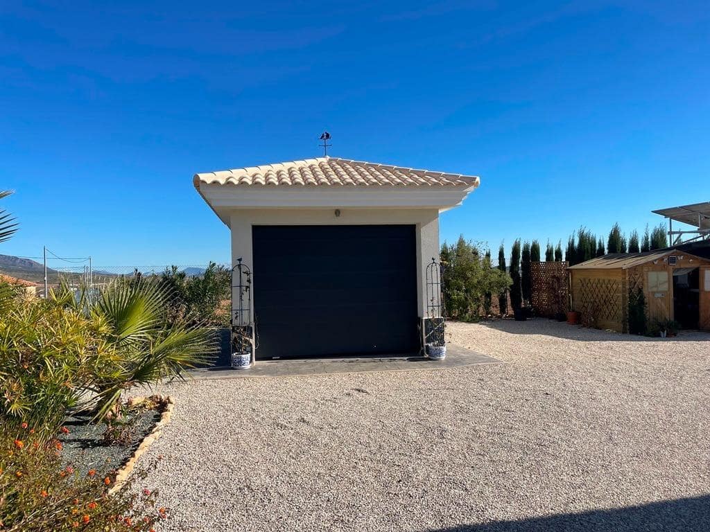 3 chambre Villa/Maison à vendre à Pinoso avec piscine - 332 000 € (Ref: 10026402)