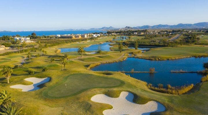 3 Zimmer Villa zu verkaufen in Los Alcazares mit Pool - 719.900 € (Ref: 10026428)