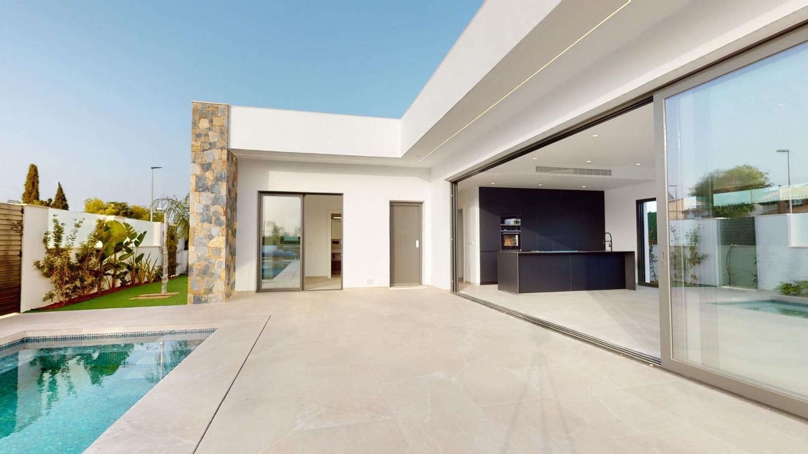 3 Zimmer Villa zu verkaufen in Los Alcazares mit Pool - 719.900 € (Ref: 10026428)