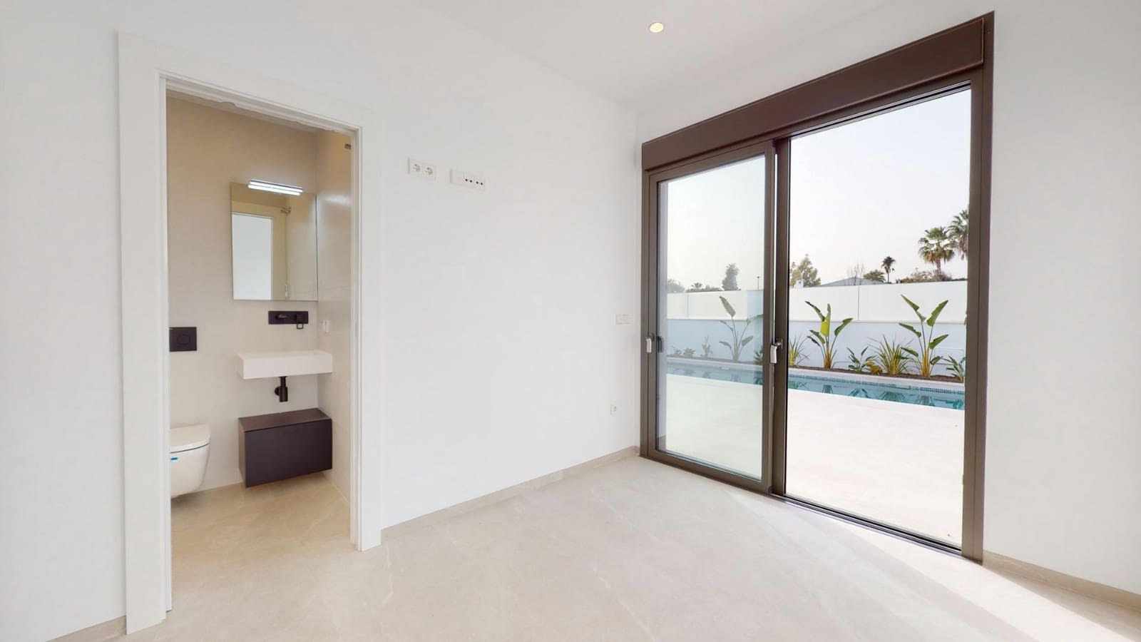 3 Zimmer Villa zu verkaufen in Los Alcazares mit Pool - 719.900 € (Ref: 10026428)