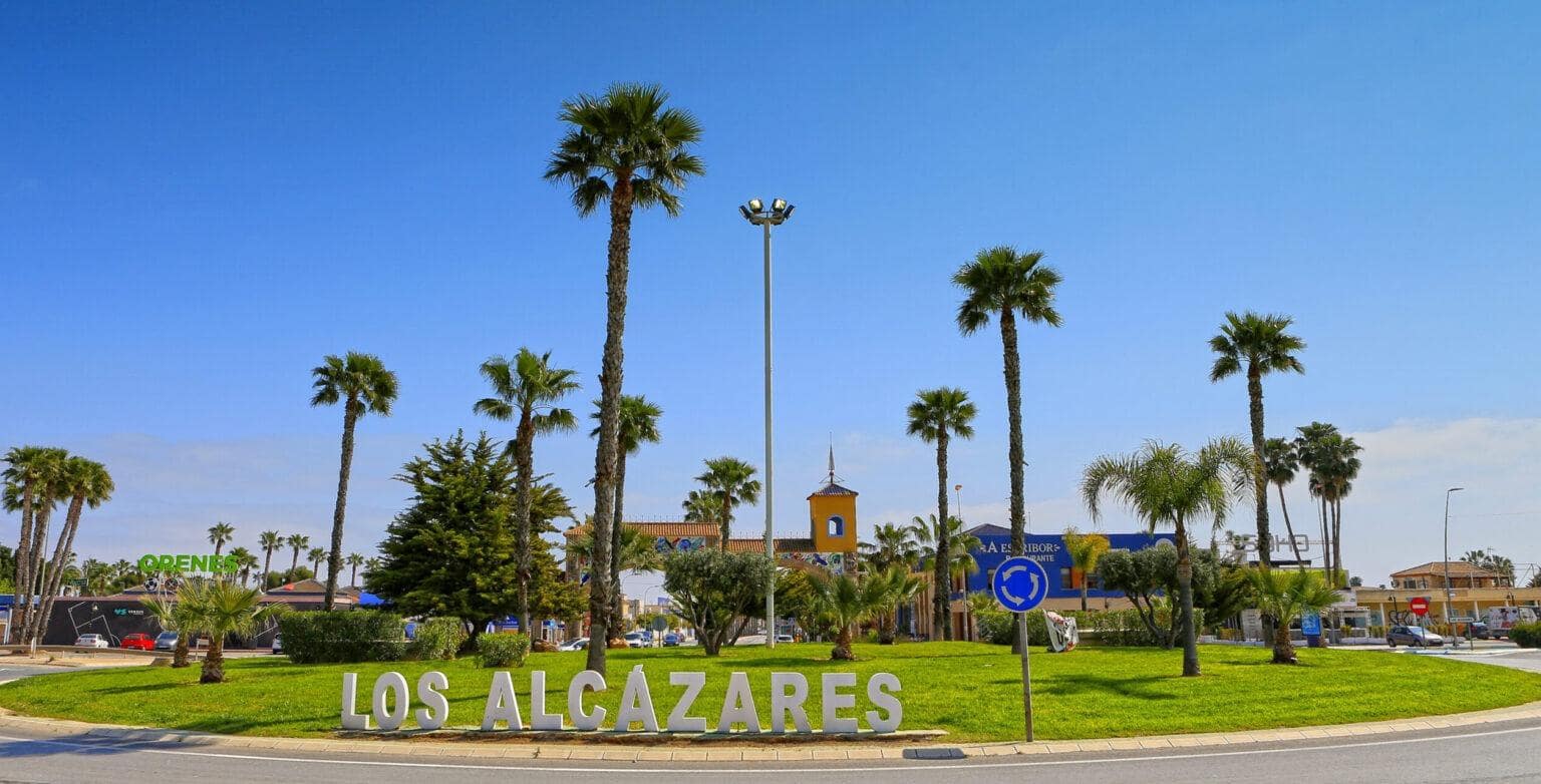 3 Zimmer Villa zu verkaufen in Los Alcazares mit Pool - 719.900 € (Ref: 10026428)