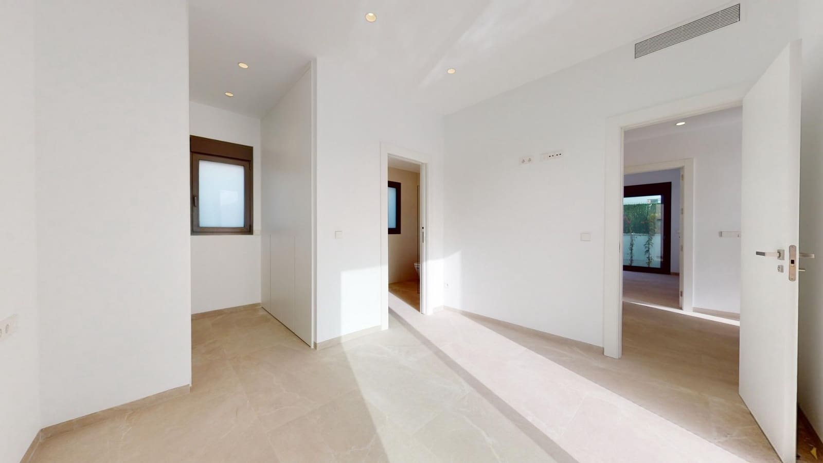 3 Zimmer Villa zu verkaufen in Los Alcazares mit Pool - 719.900 € (Ref: 10026428)