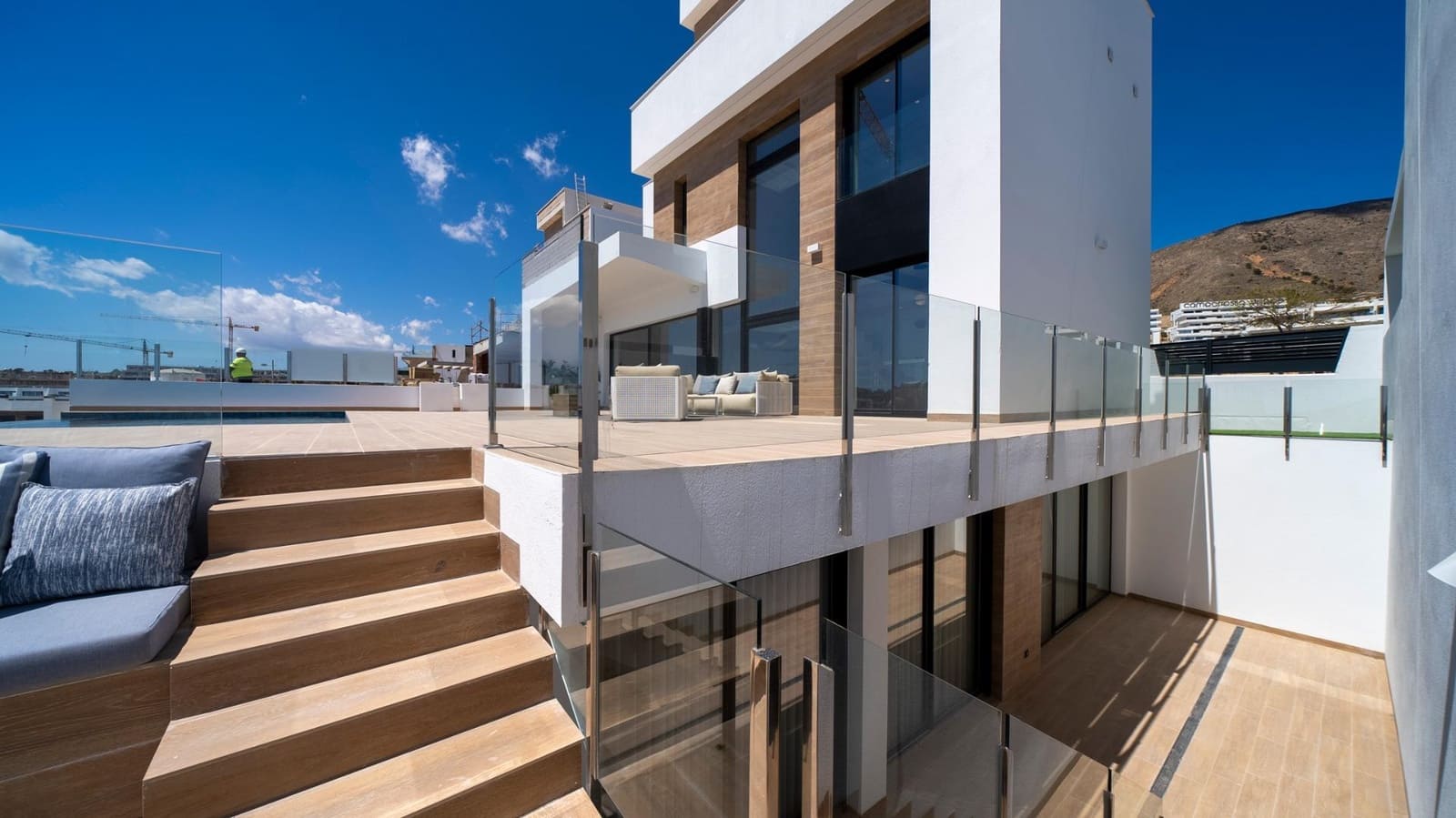 4 bedroom Villa for sale in Finestrat with pool - € 1,400,000 (Ref: 10030060)